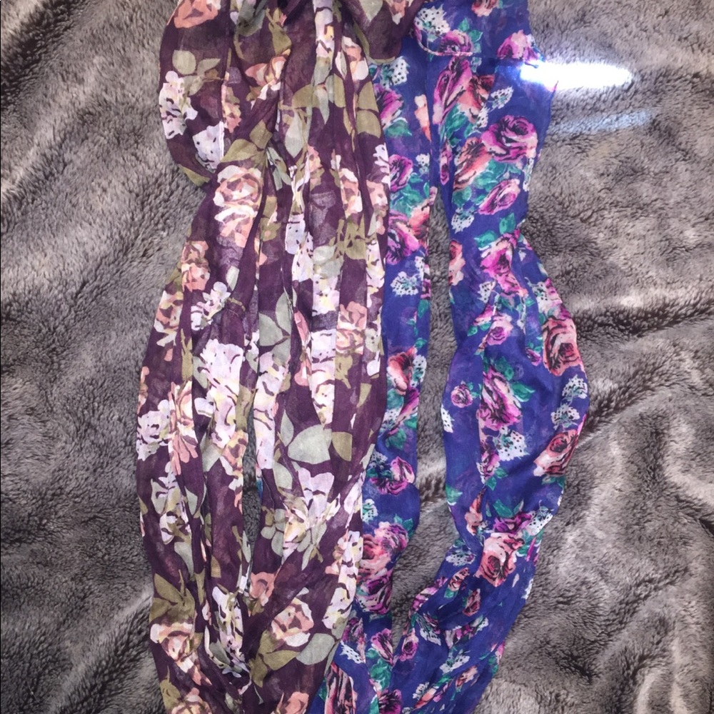 Scarves - Picture 5 of 8